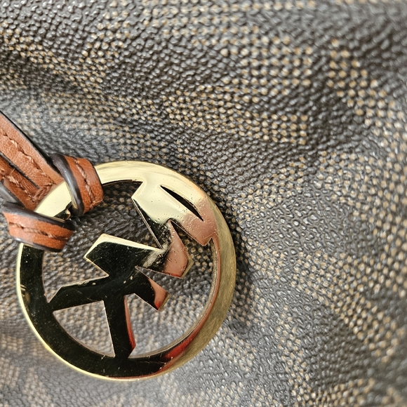 MICHAEL Michael Kors Frankie Drawstring Monogrammed Crossbody - Picture 13 of 14